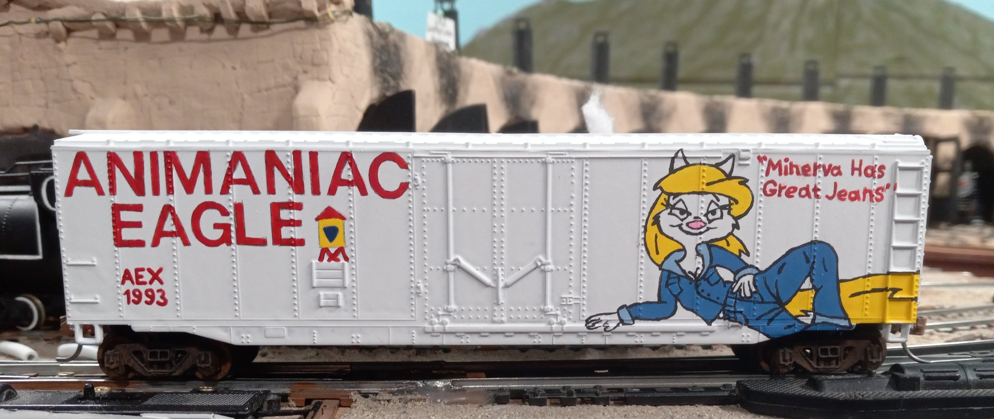 Bachmann Animaniac Eagle boxcar (My model) (1).jpg