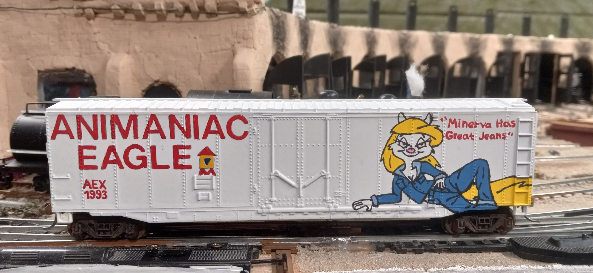 Bachmann Animaniac Eagle boxcar (My model) (2).jpg