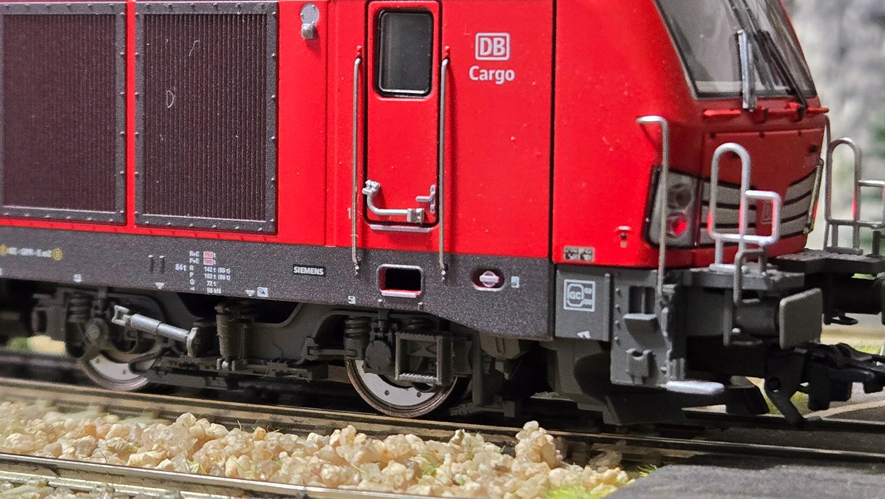Br249004.jpg
