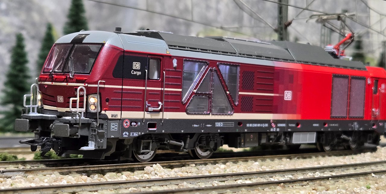 Br249007.jpg