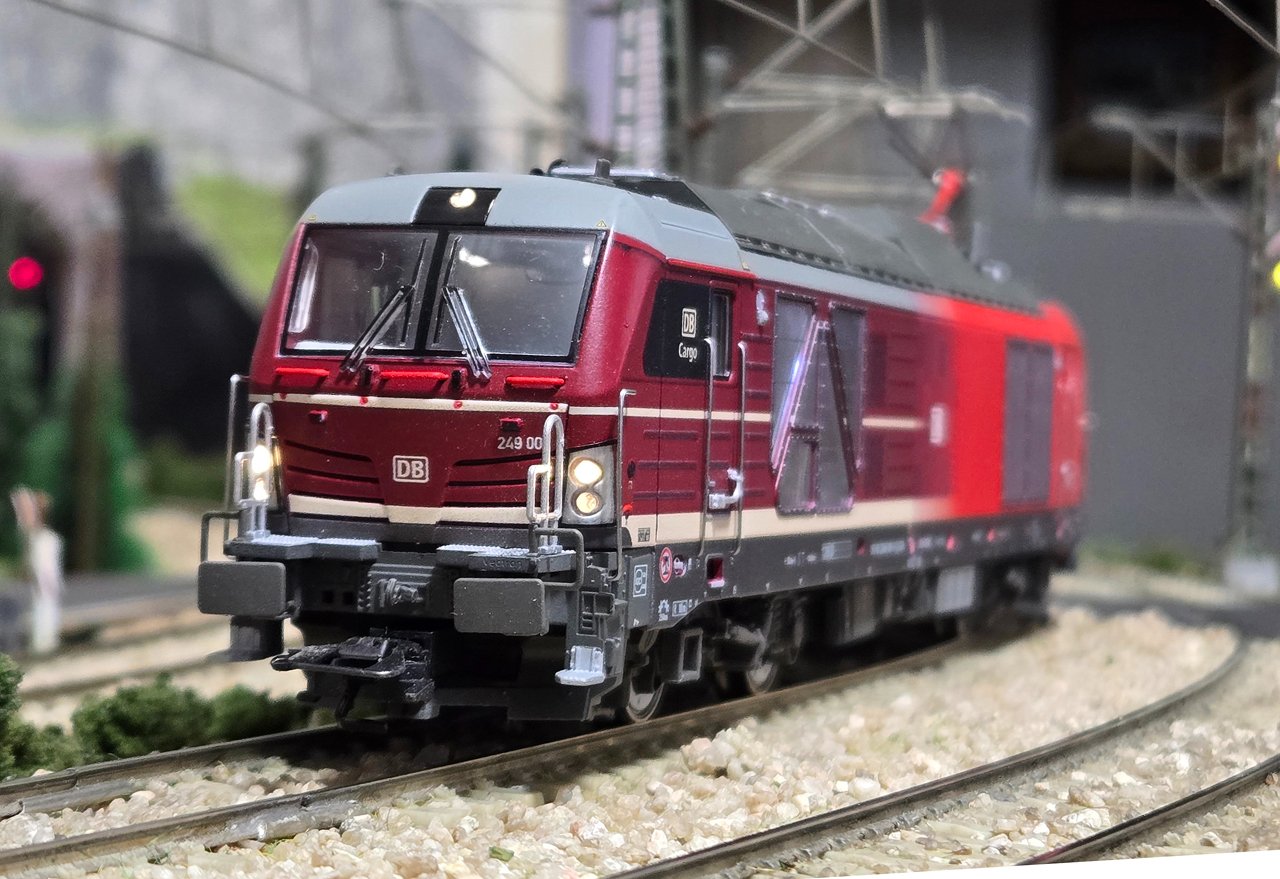 Br249008.jpg