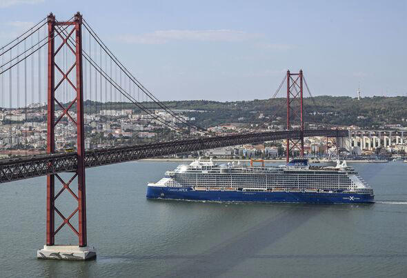 Celebrity Apex  arriving Lisbon.jpg