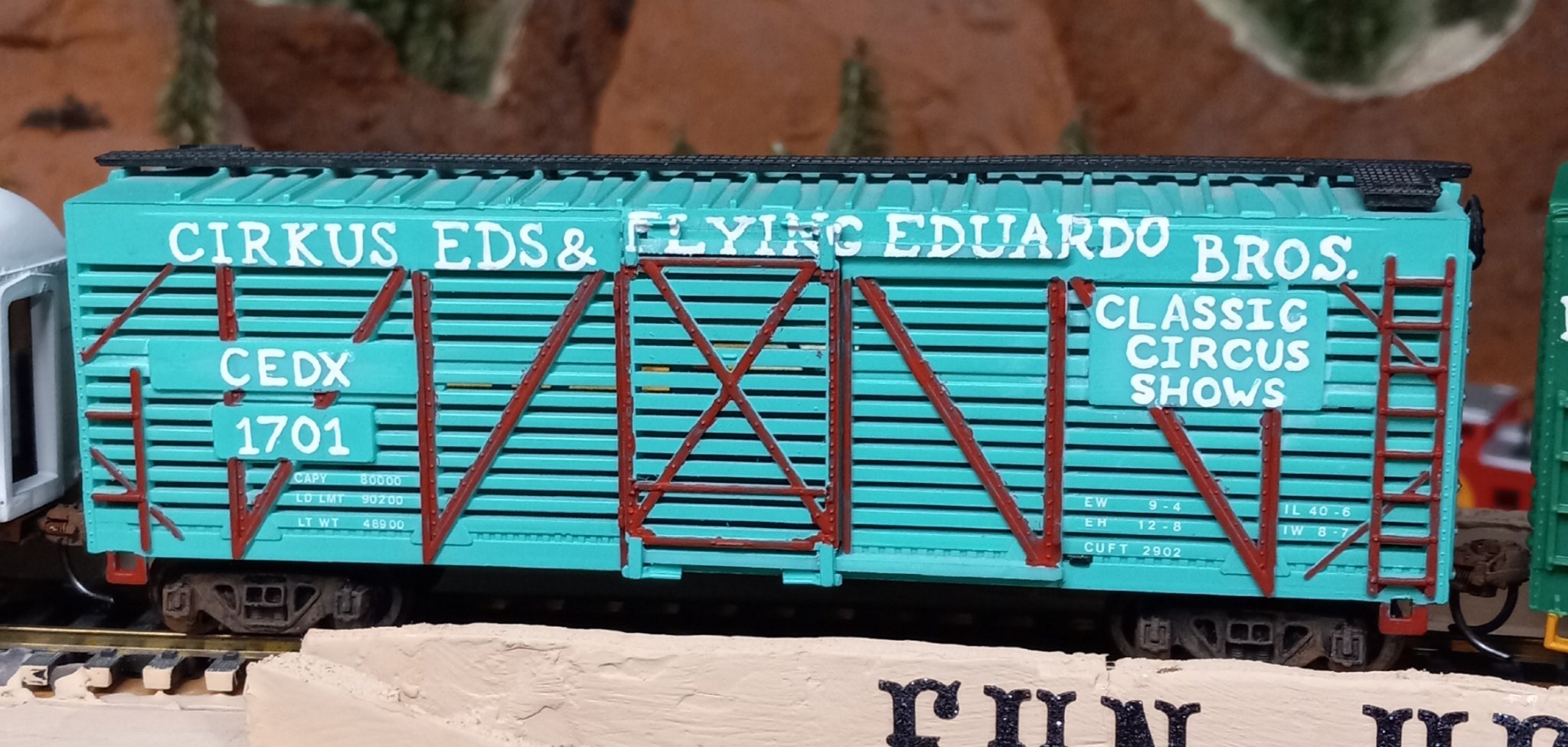 Cirkus Eds and Flying Eduardo Bros. cars (My models) (10).jpg