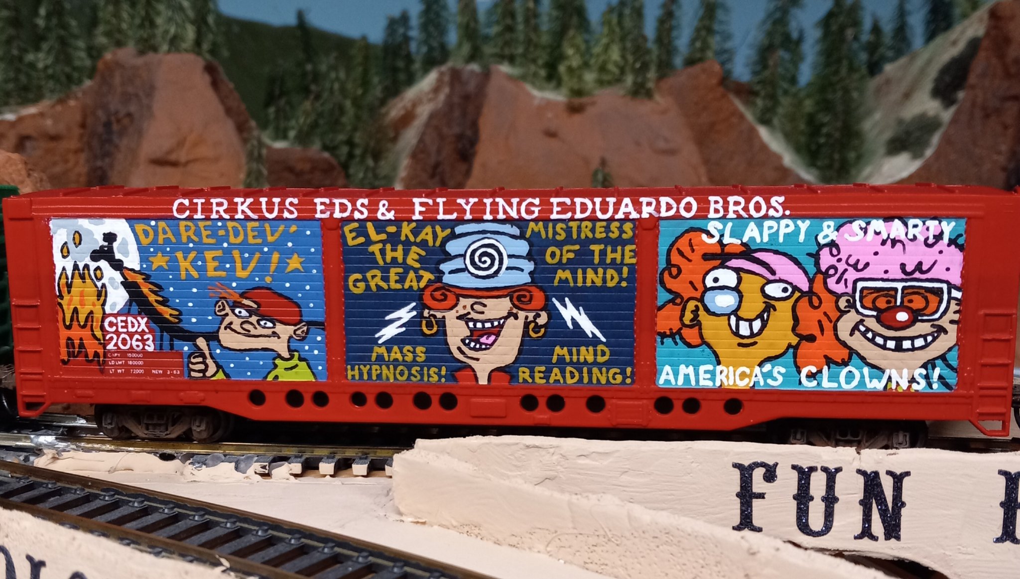Cirkus Eds and Flying Eduardo Bros. cars (My models) (12).jpg