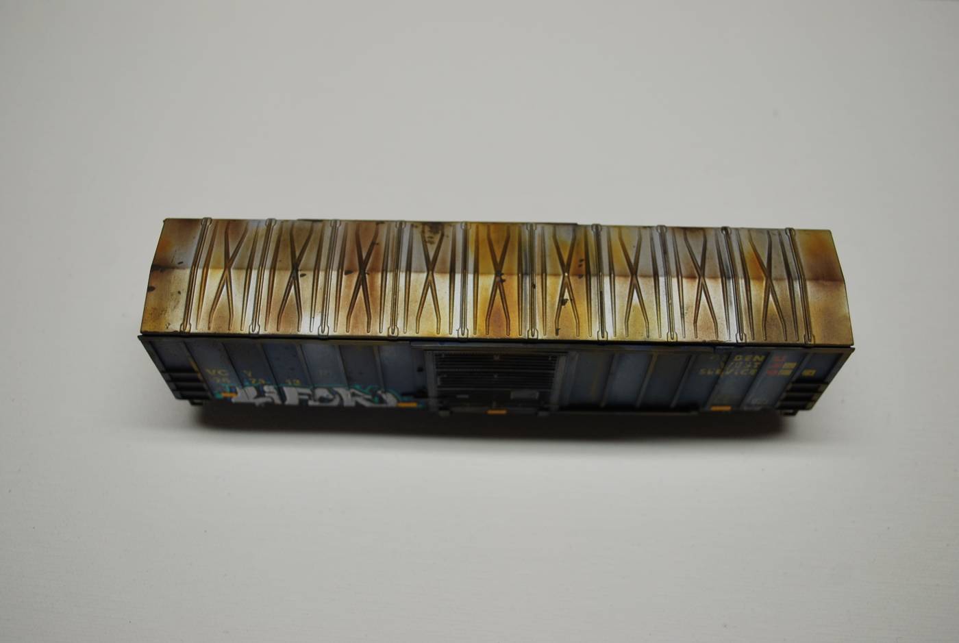 CUSTOM GRAFFITI AND WEATHERING
