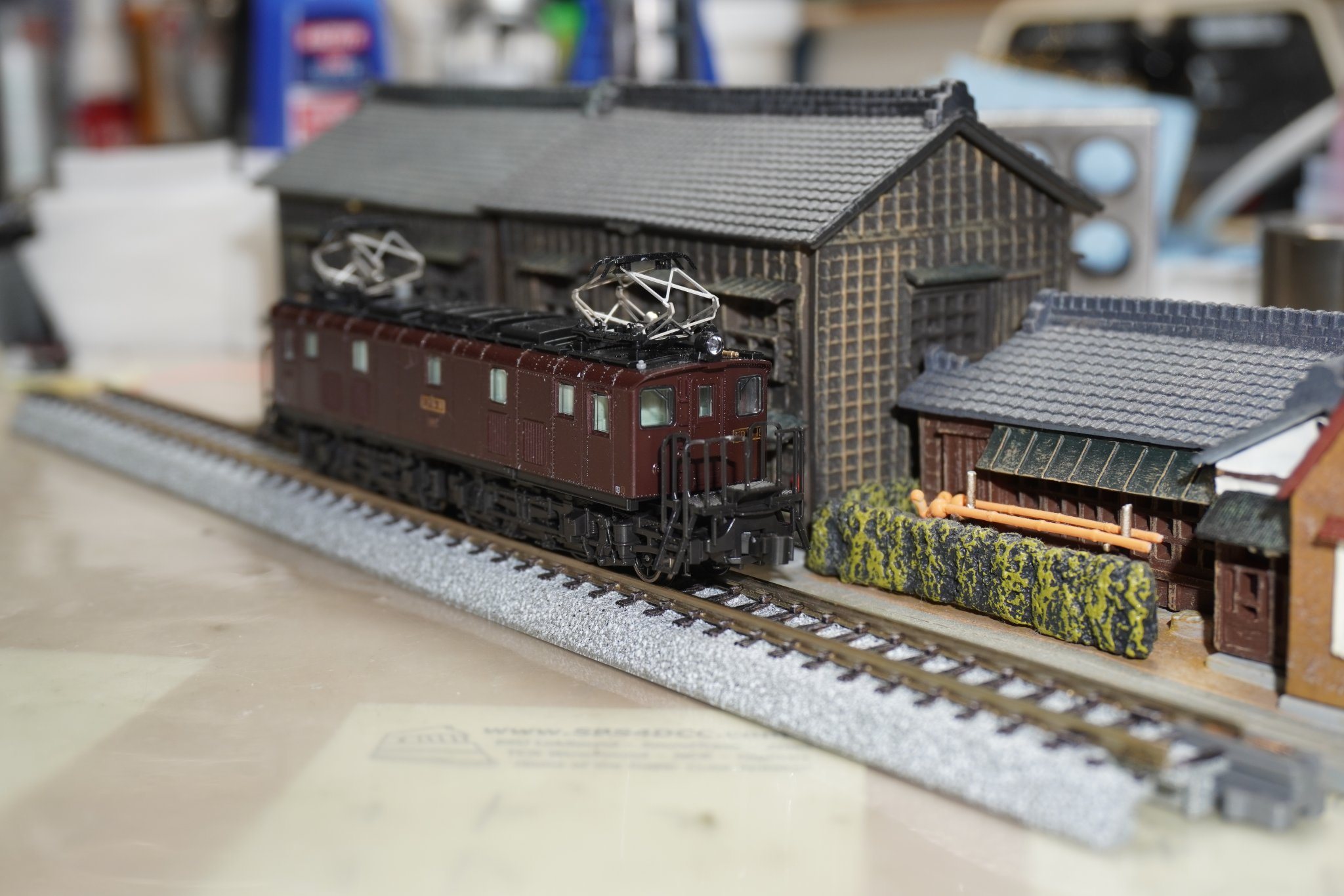 ED16 18 FR RT.JPG