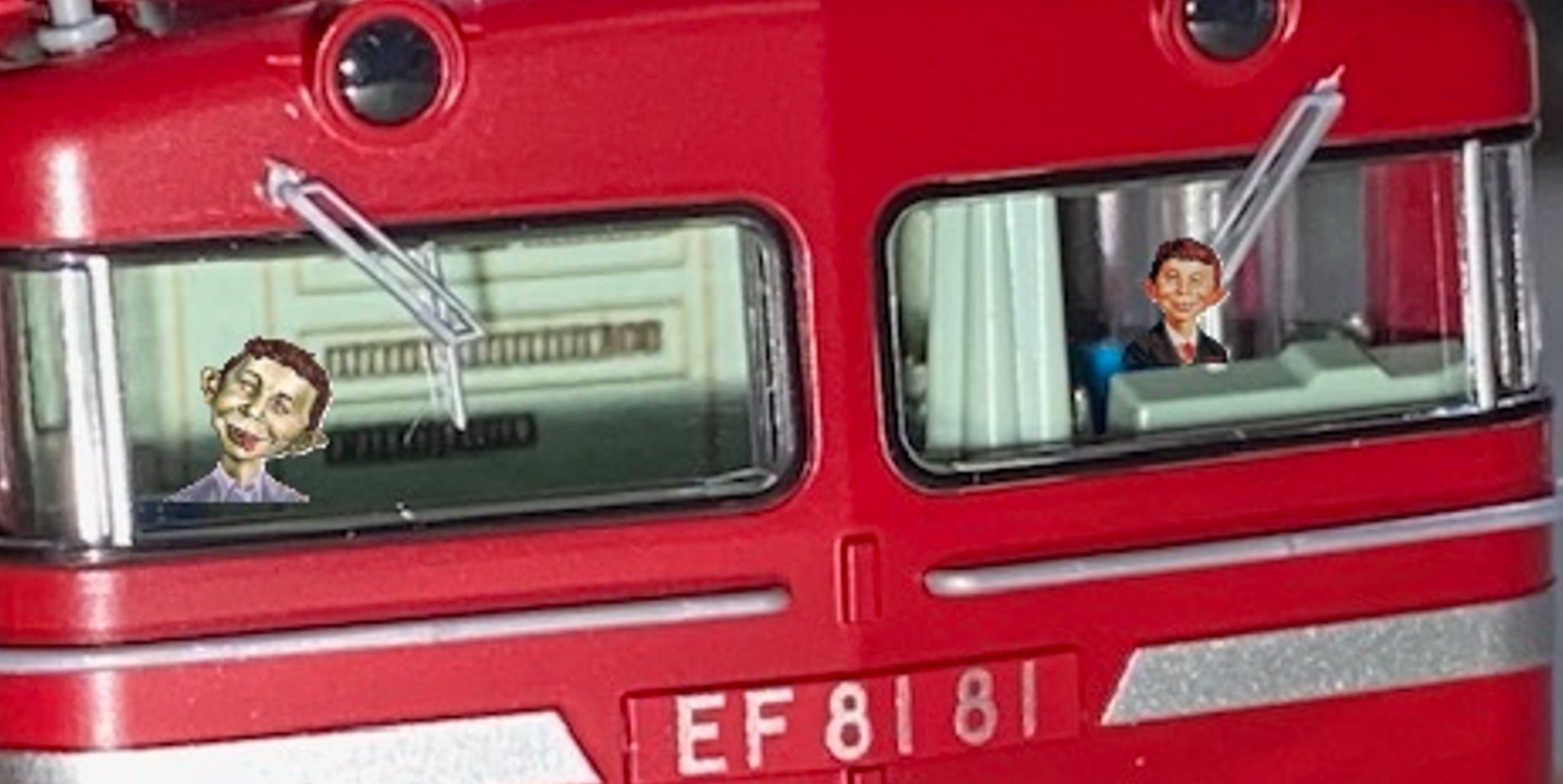 EF81 NEUMANS.jpg