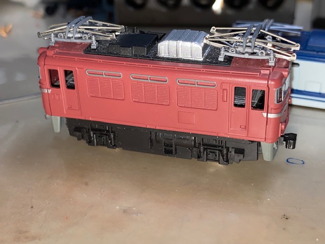 EF81 SIDE.jpeg