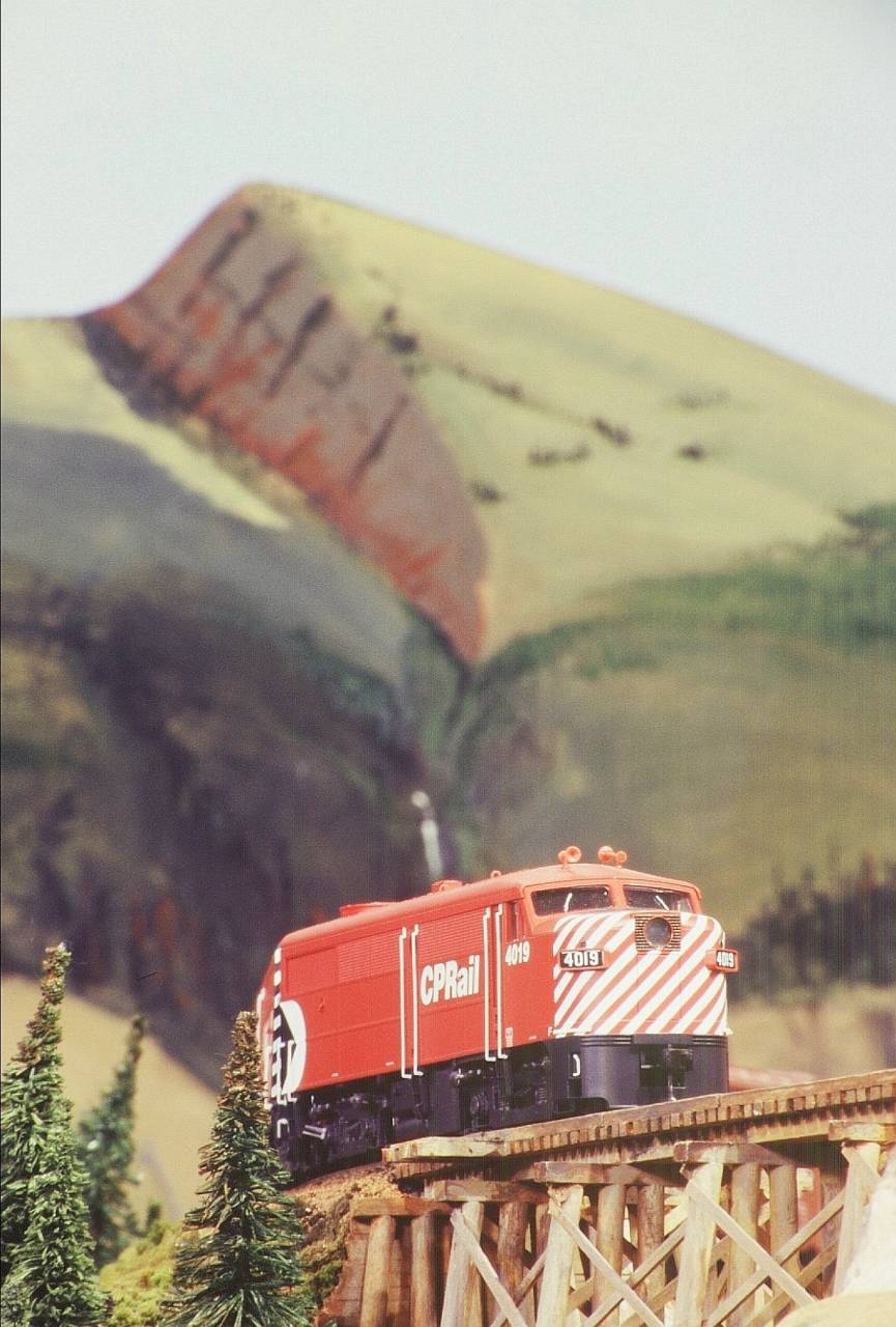 FA-1s on Redrock trestle