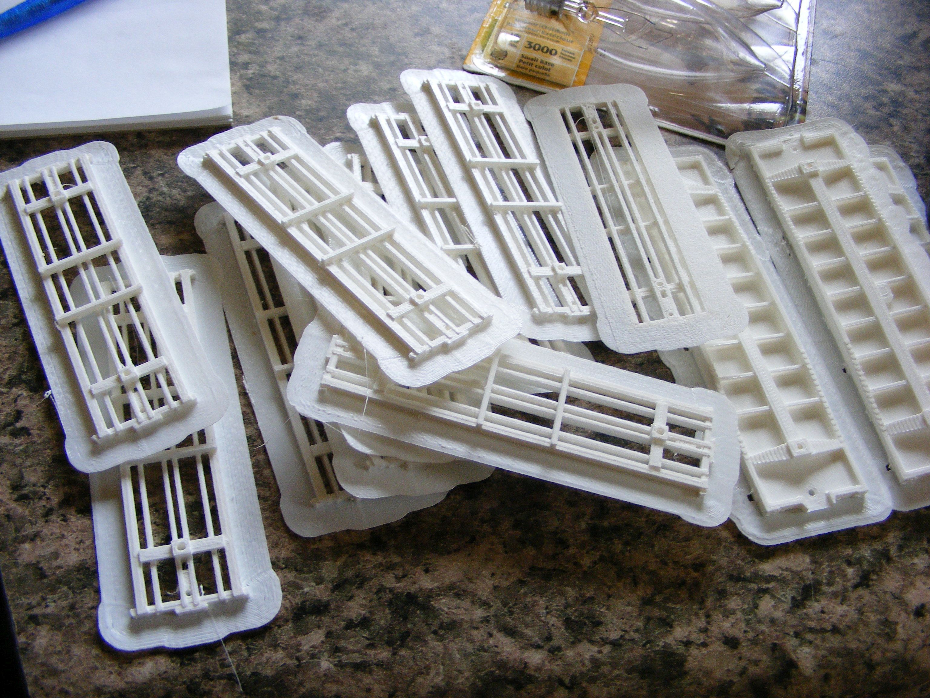 flatcars.3dprnted.JPG