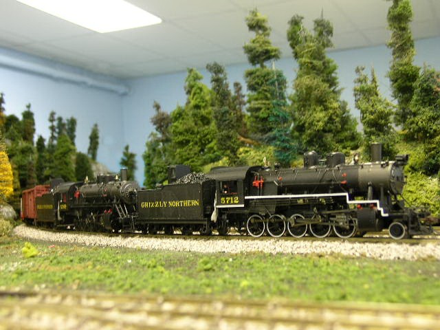 Grizzly Northern Double Headed Freight