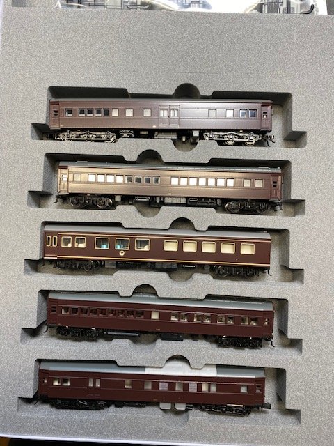 IMPERIAL TRAIN SHOWA.jpeg