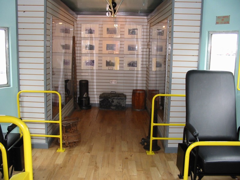 Inside_L_N_Caboose