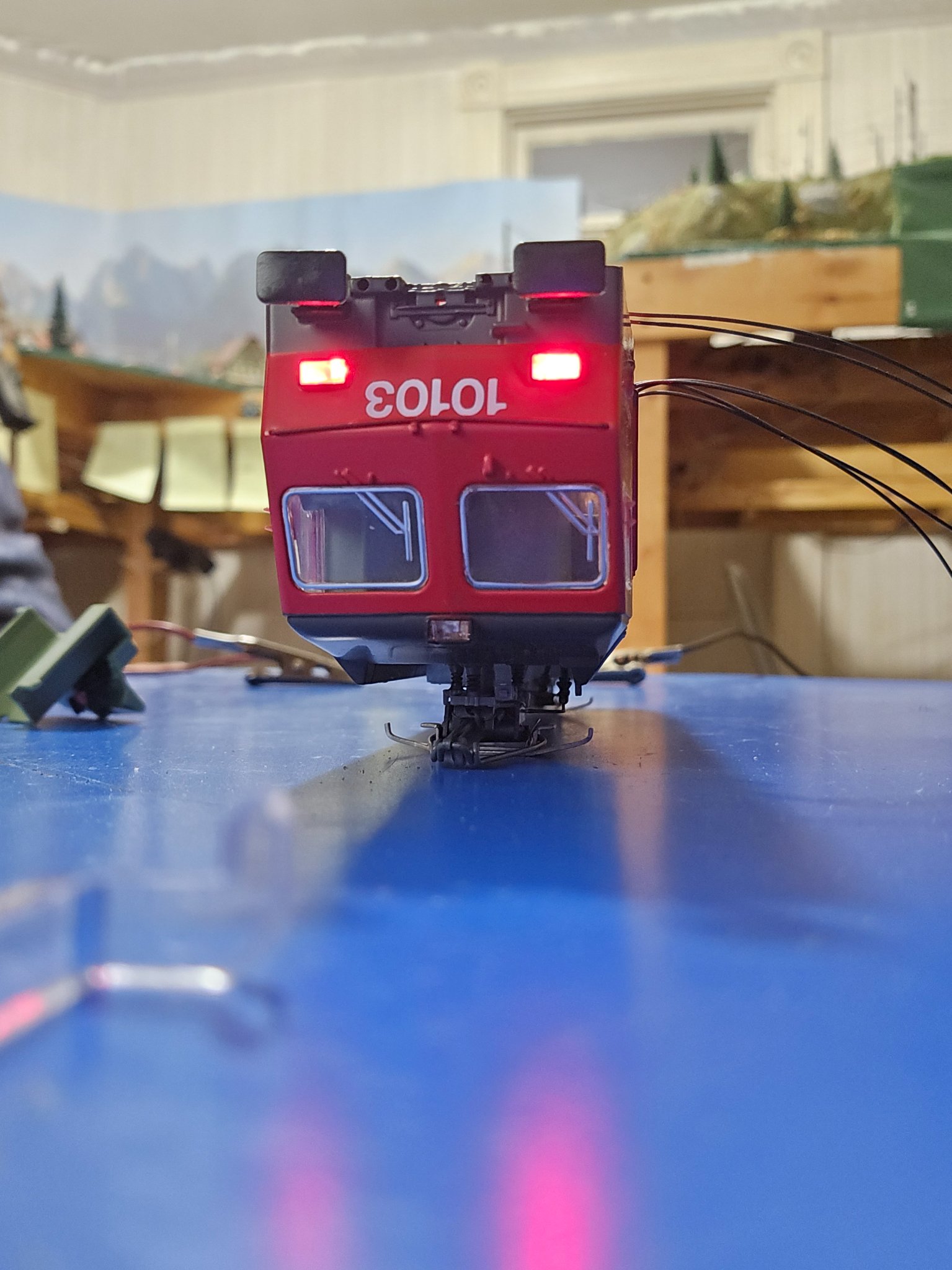 LED003.jpg