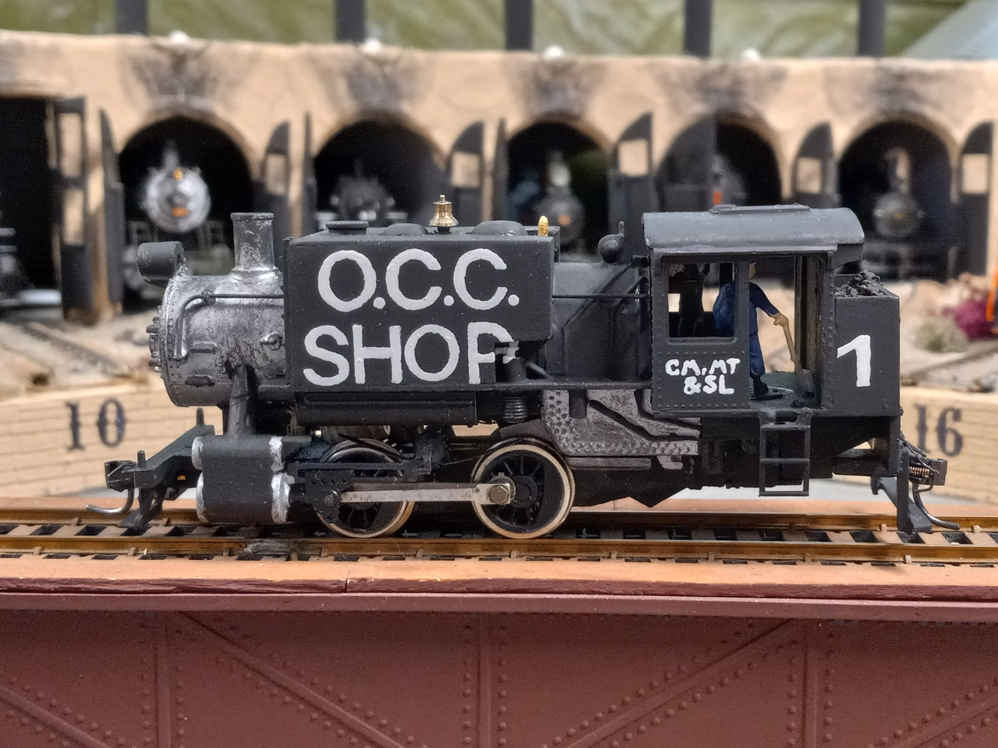 Mantua CM, MT & SL OCC Shop 1 Skarloey (My model) (7).jpg