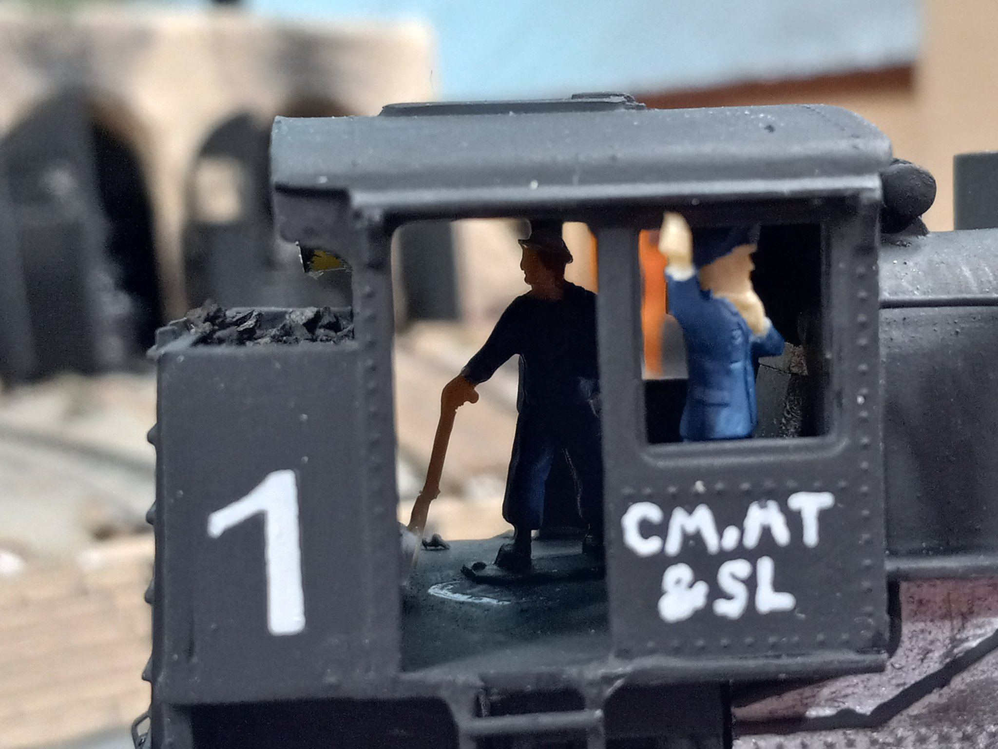 Mantua CM, MT & SL OCC Shop 1 Skarloey (My model) (9).jpg