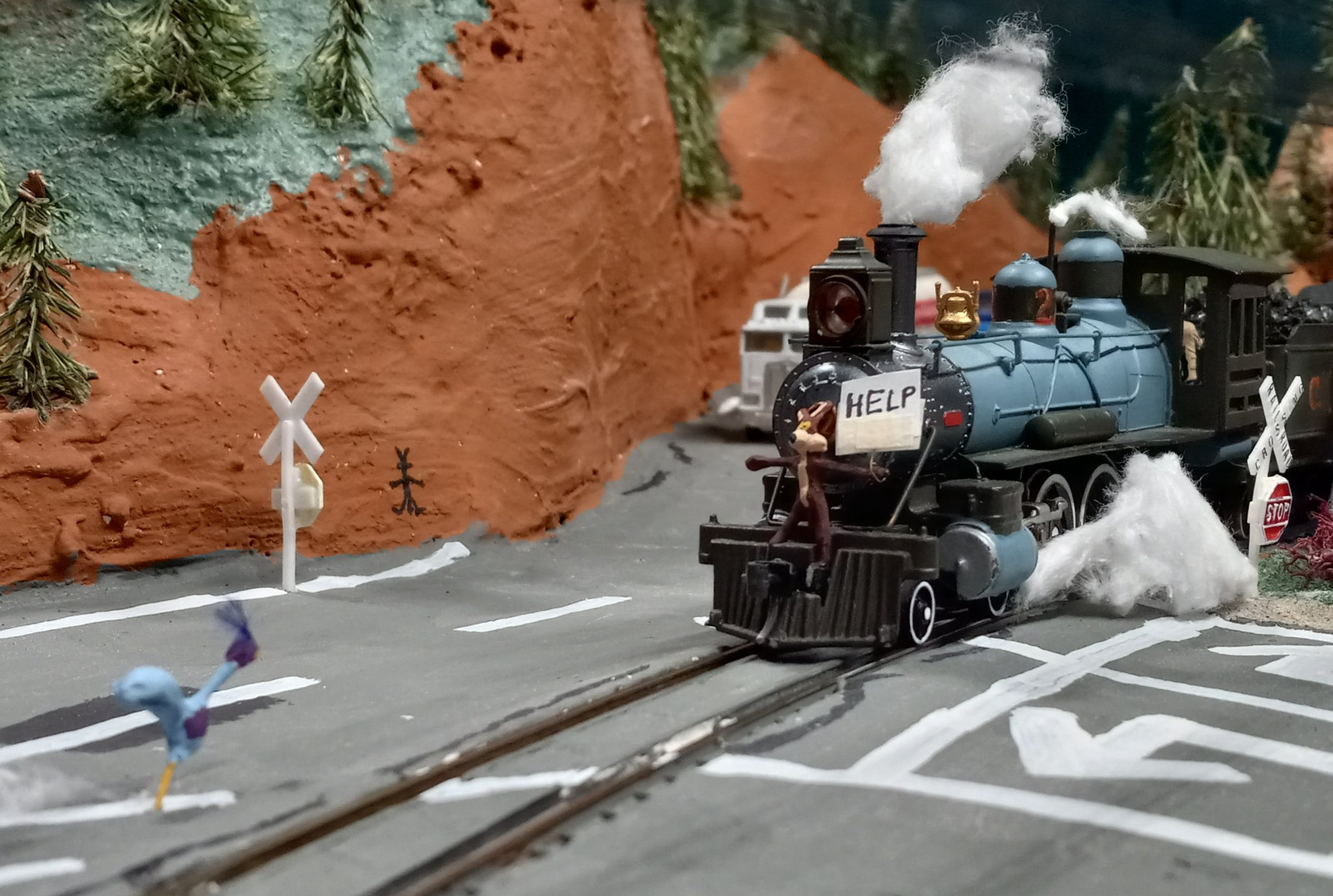 Mantua Colorado Midland 22 vs Wile E. Coyote (My models) (3).jpg
