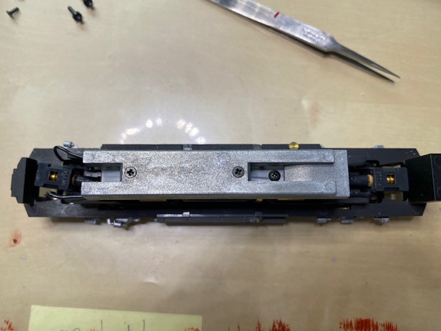 OLD WEIGHT MOUNT.jpg