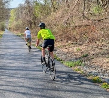 People_On_Rail_Trail_08.jpg