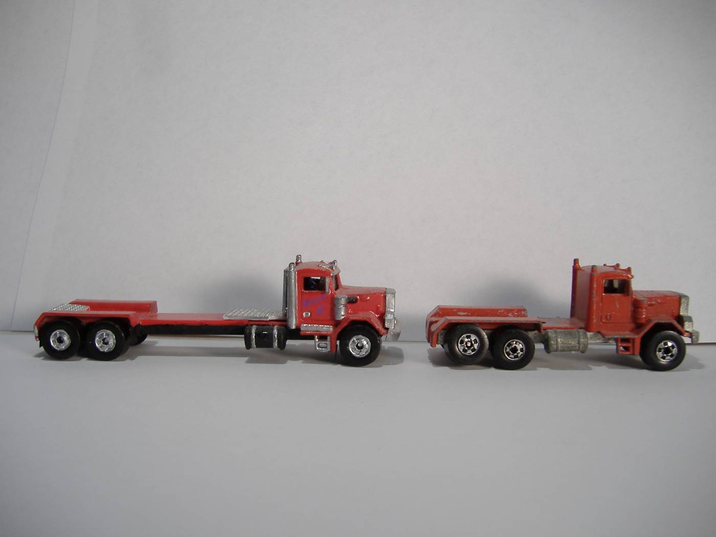 Roll-off dumpster truck