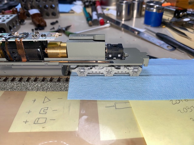 SD40-2 WHEEL CLEANING.jpg