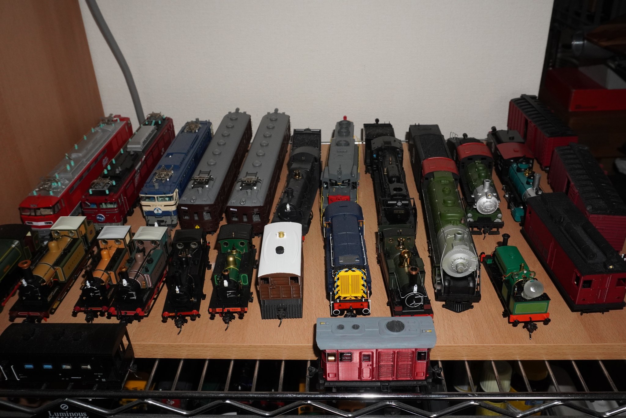 SHELF 1.JPG