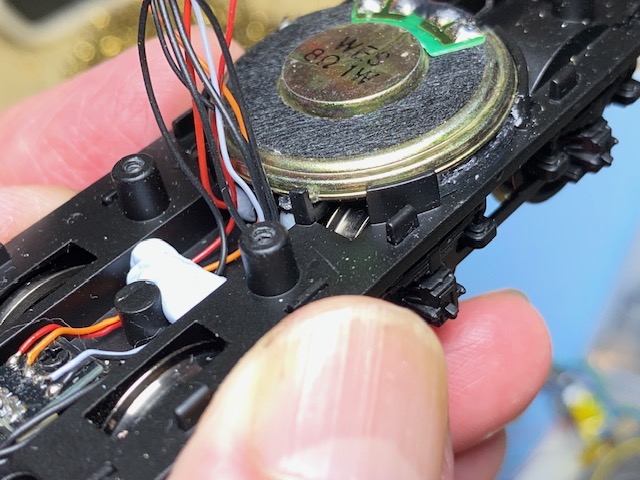 SPEAKER WHEEL HOLE.jpeg