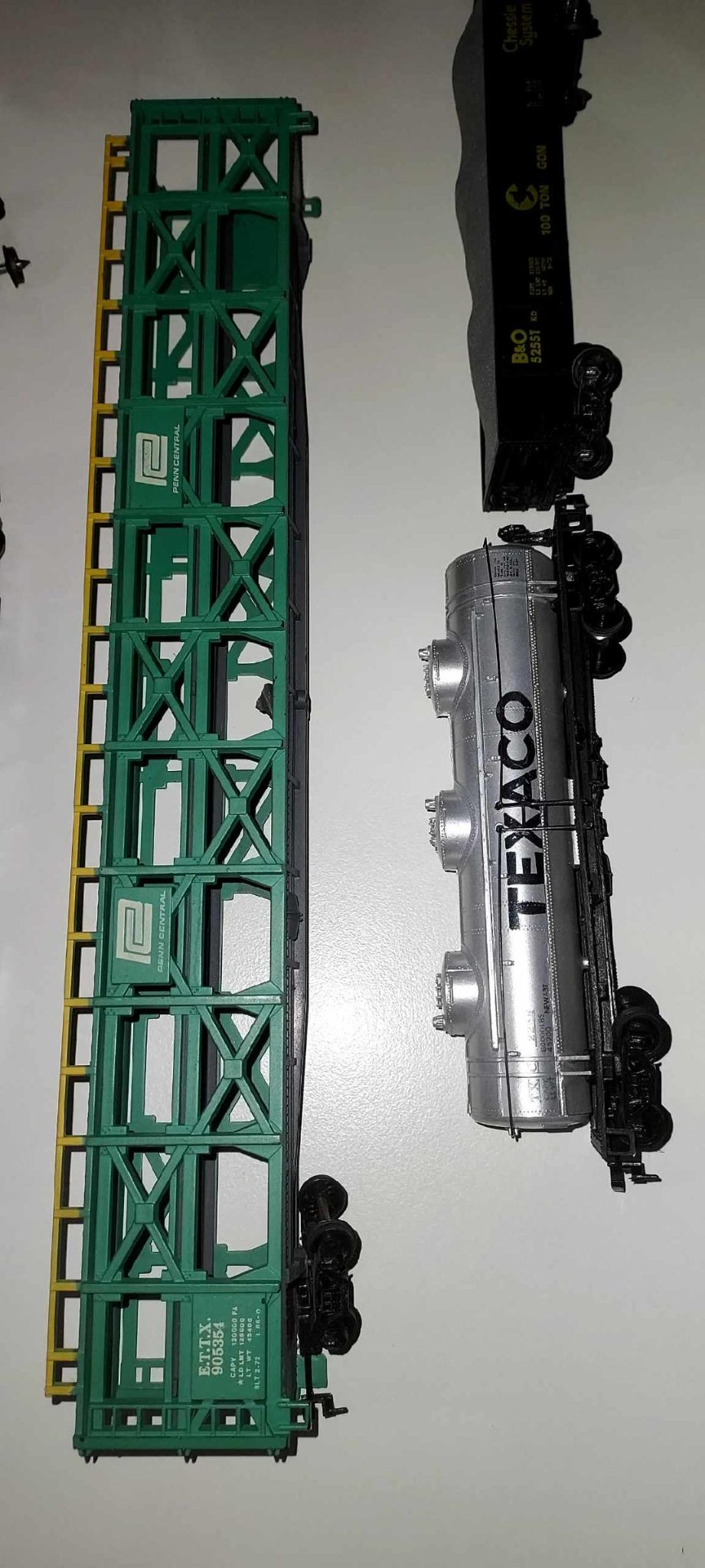trains1.jpg