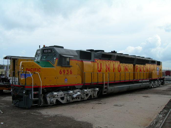 up6936-frye.jpg