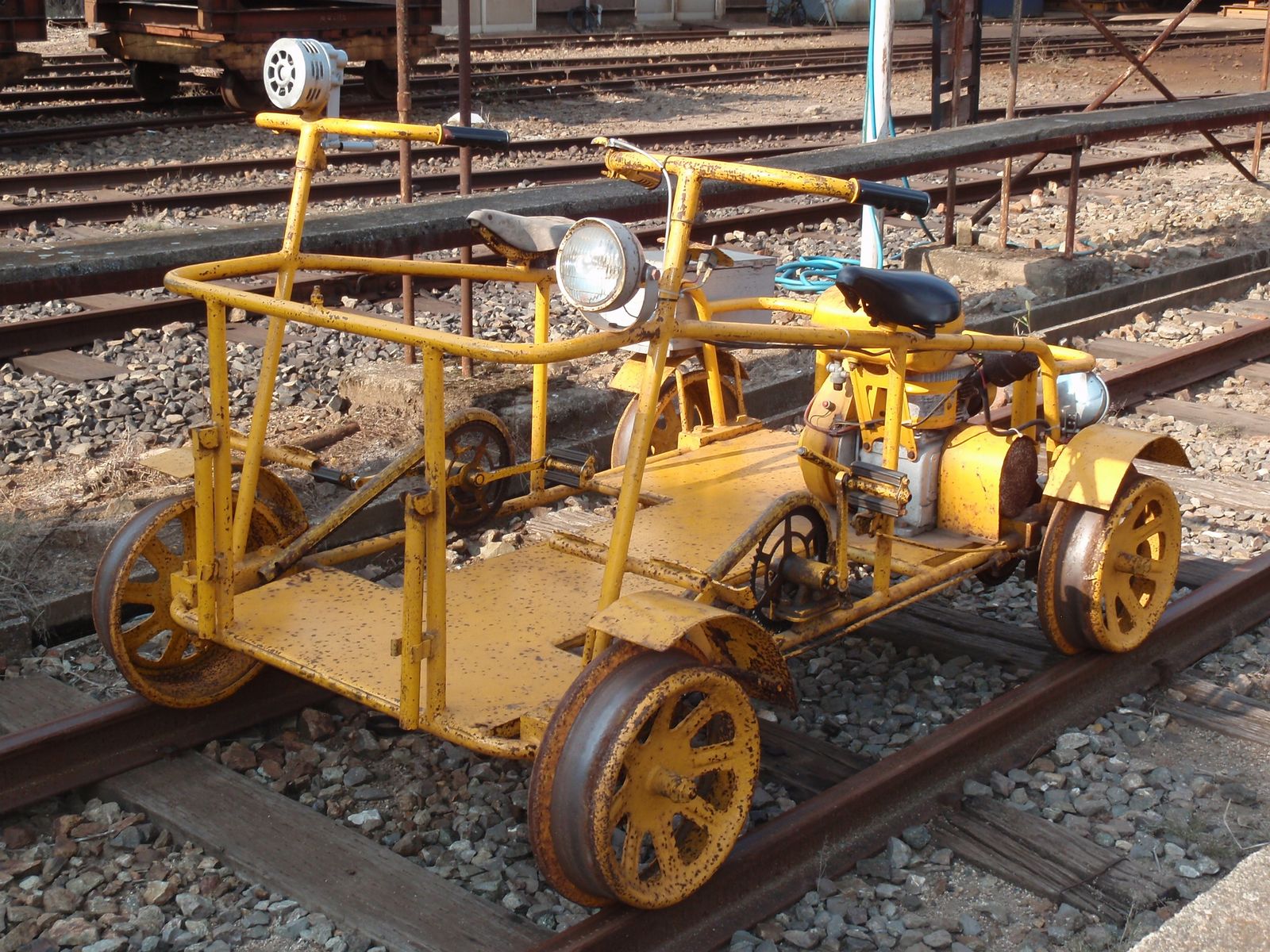 BATADEN_Rail_Cycle.jpg