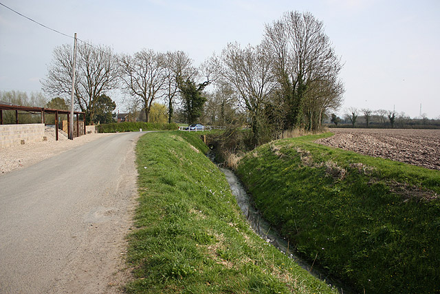 Passage_Road_Ditch_-_geograph.org.uk_-_1800101.jpg